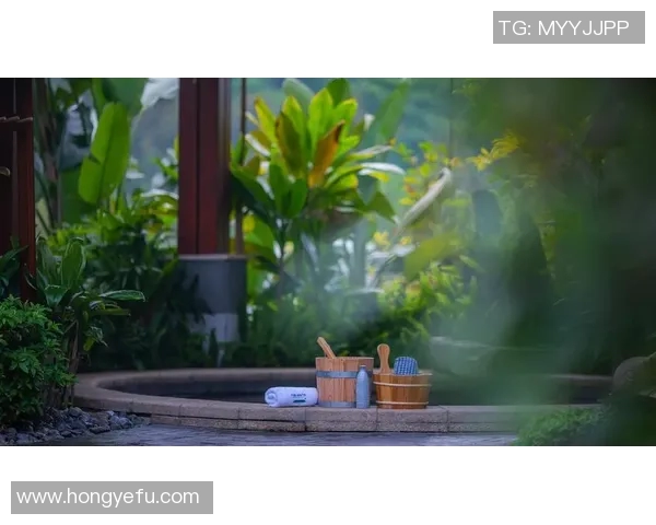 泉边时尚：温泉泳装大片盛放